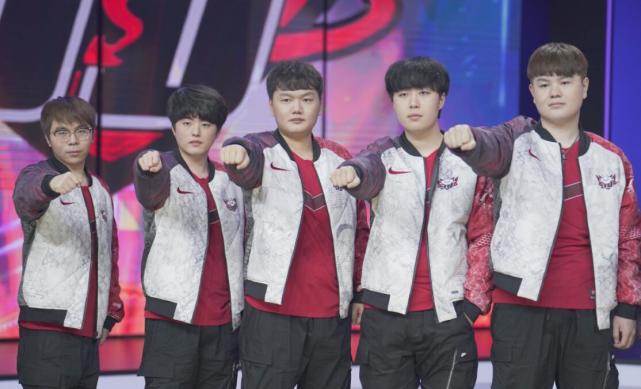 但他依然提 但他依然提