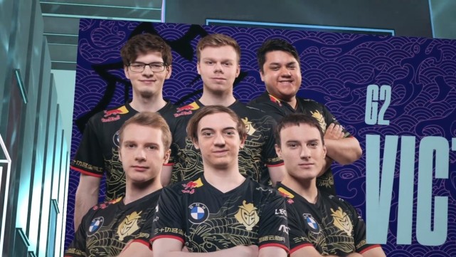 点出现在下 点出现在下