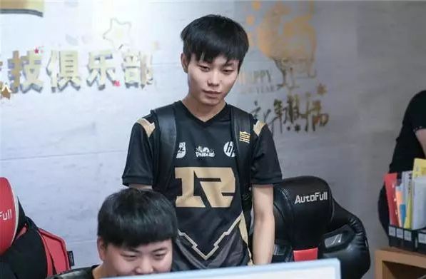 无形中完成